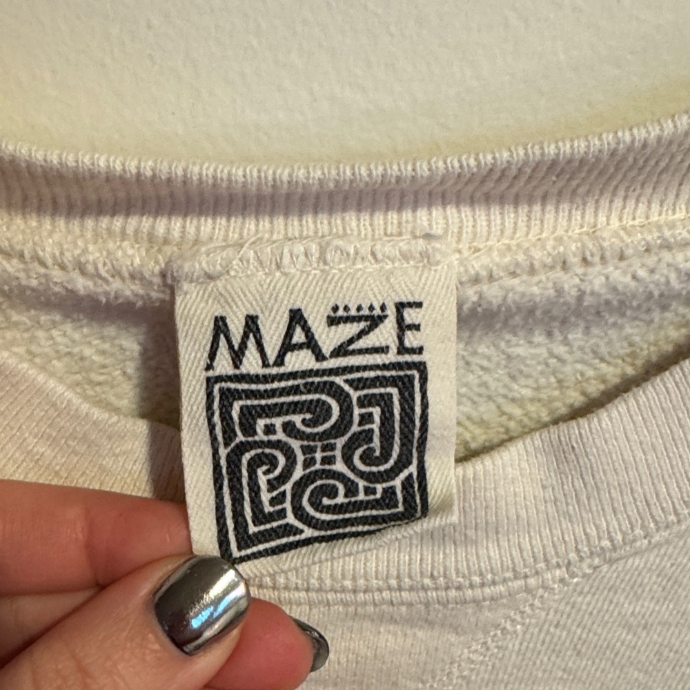 Vintage MAZE The Ritz Carlton Boston Sweatshirt - Picture 3 of 6